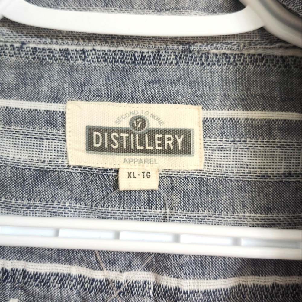 BNWT Men's XL Distellery shirt. Price is firm! No Further Reductions.